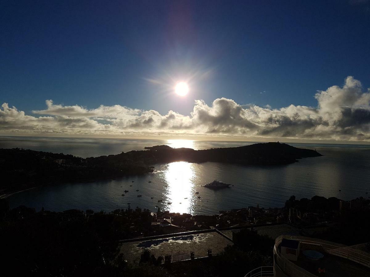 Le Rooftop 180 Villefranche-sur-Mer Bagian luar foto